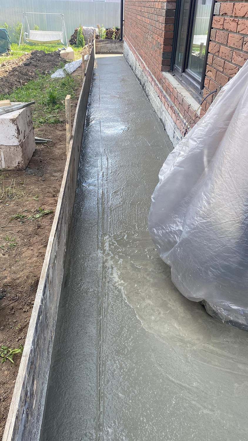 Монтаж бетонной отмостки 44 п.м.