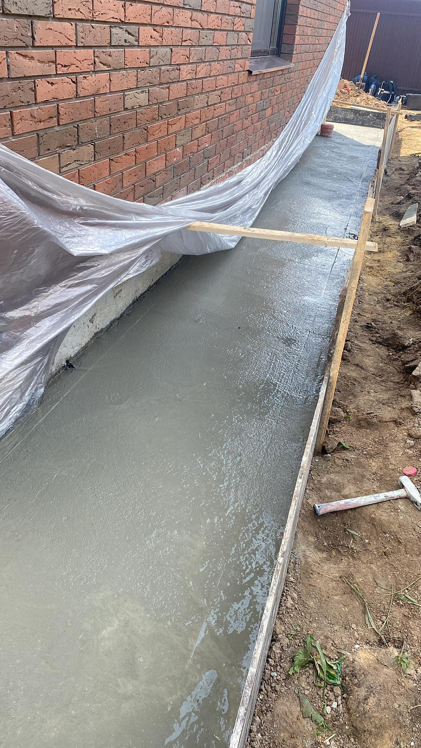 Монтаж бетонной отмостки 44 п.м.