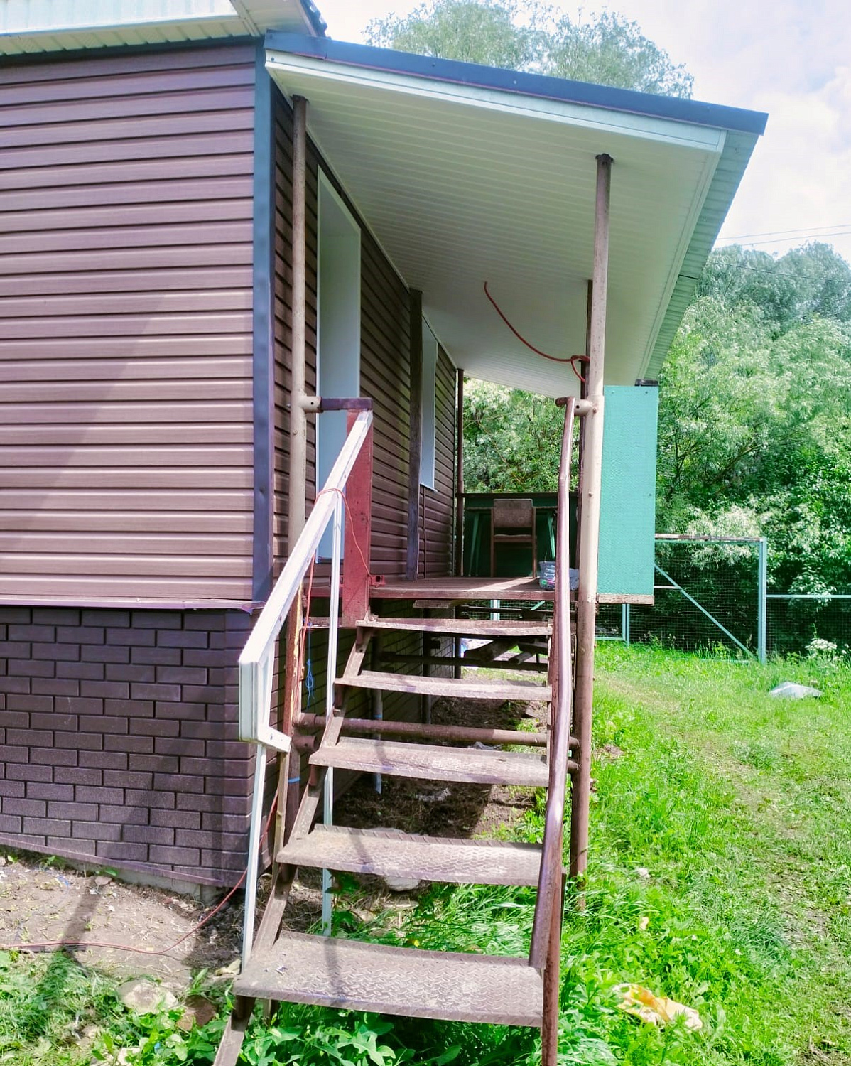 Комплексный монтаж вентилируемого фасада с утеплением и отделкой виниловым сайдингом