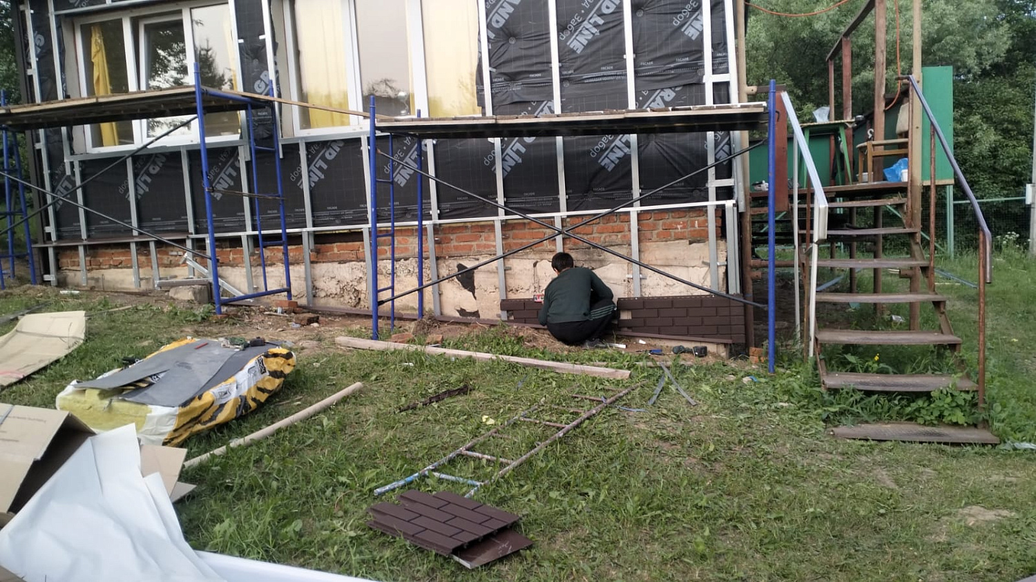 Комплексный монтаж вентилируемого фасада с утеплением и отделкой виниловым сайдингом