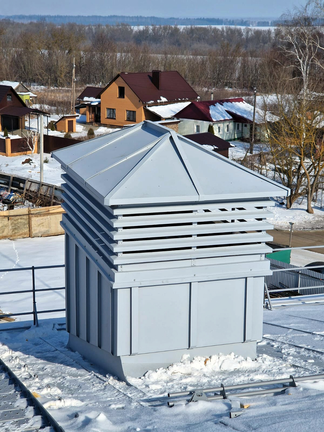 Восстановление примыкания кровли вокруг вентвыхода и монтаж дымника